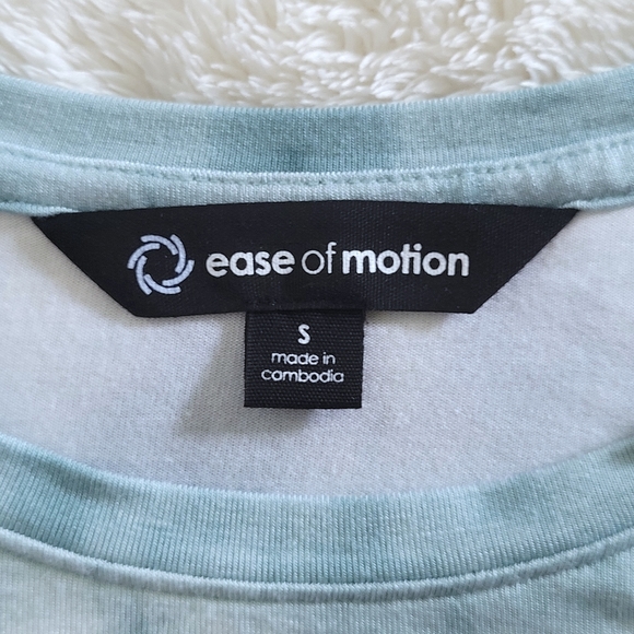 Ease of Motion Tie Dye☮️ Tee👕 - NWOT - Picture 4 of 10